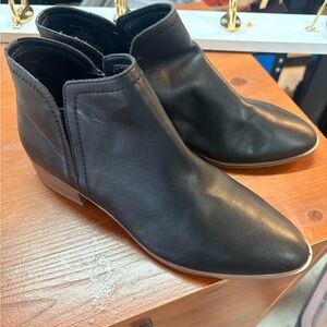 Denver Hayes Classic Black Ankle Booties